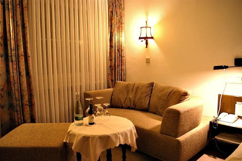 Hotel Restaurant Baeren Freudenstadt Quarto foto